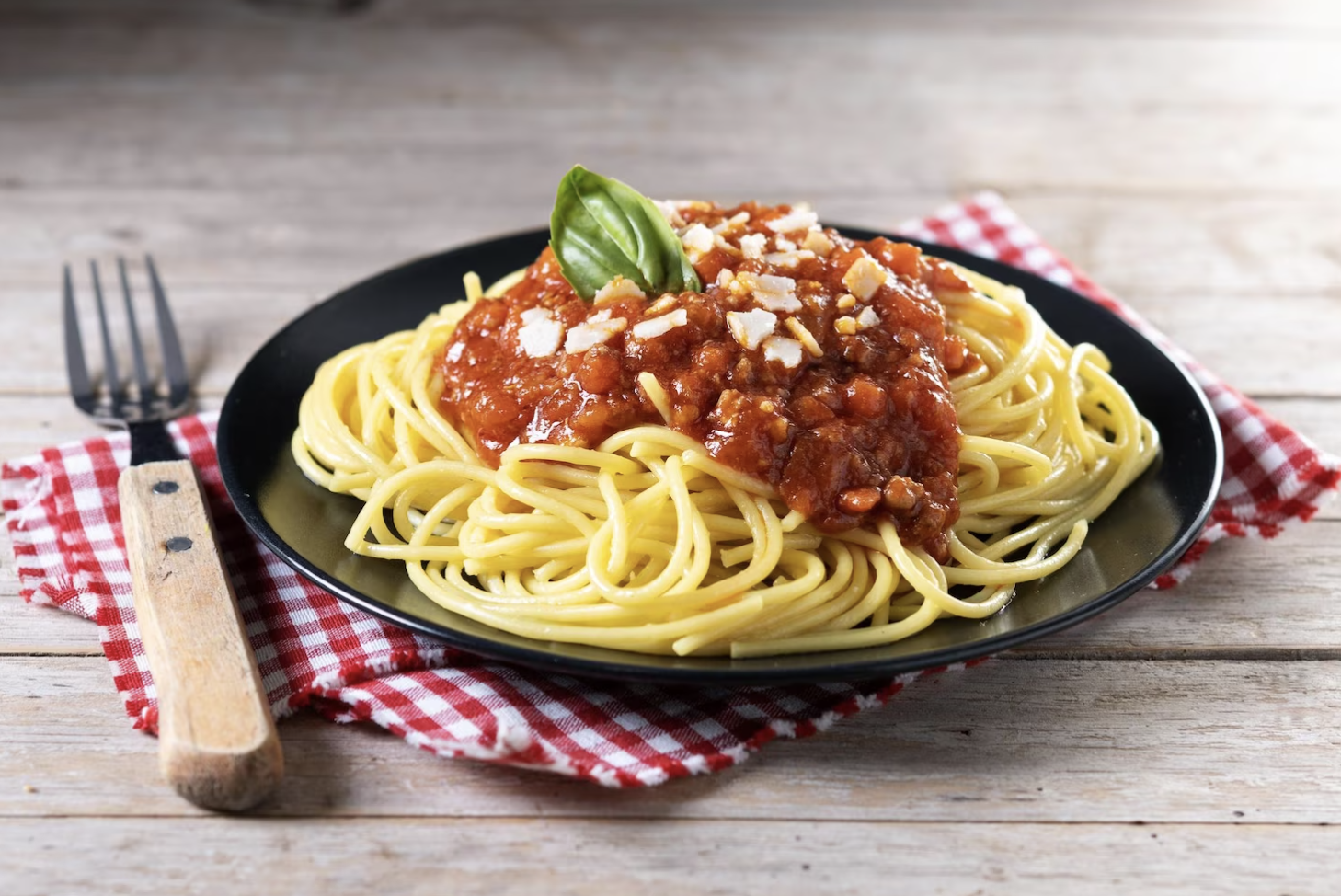 Unveiling the Secrets of Pasta Sauces: Classic Recipes and Creative Twists